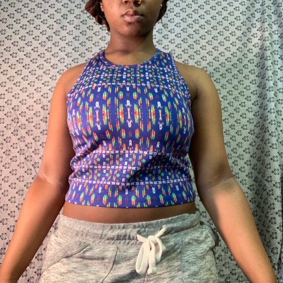 Patterned cropped top - Picture 2 of 4
